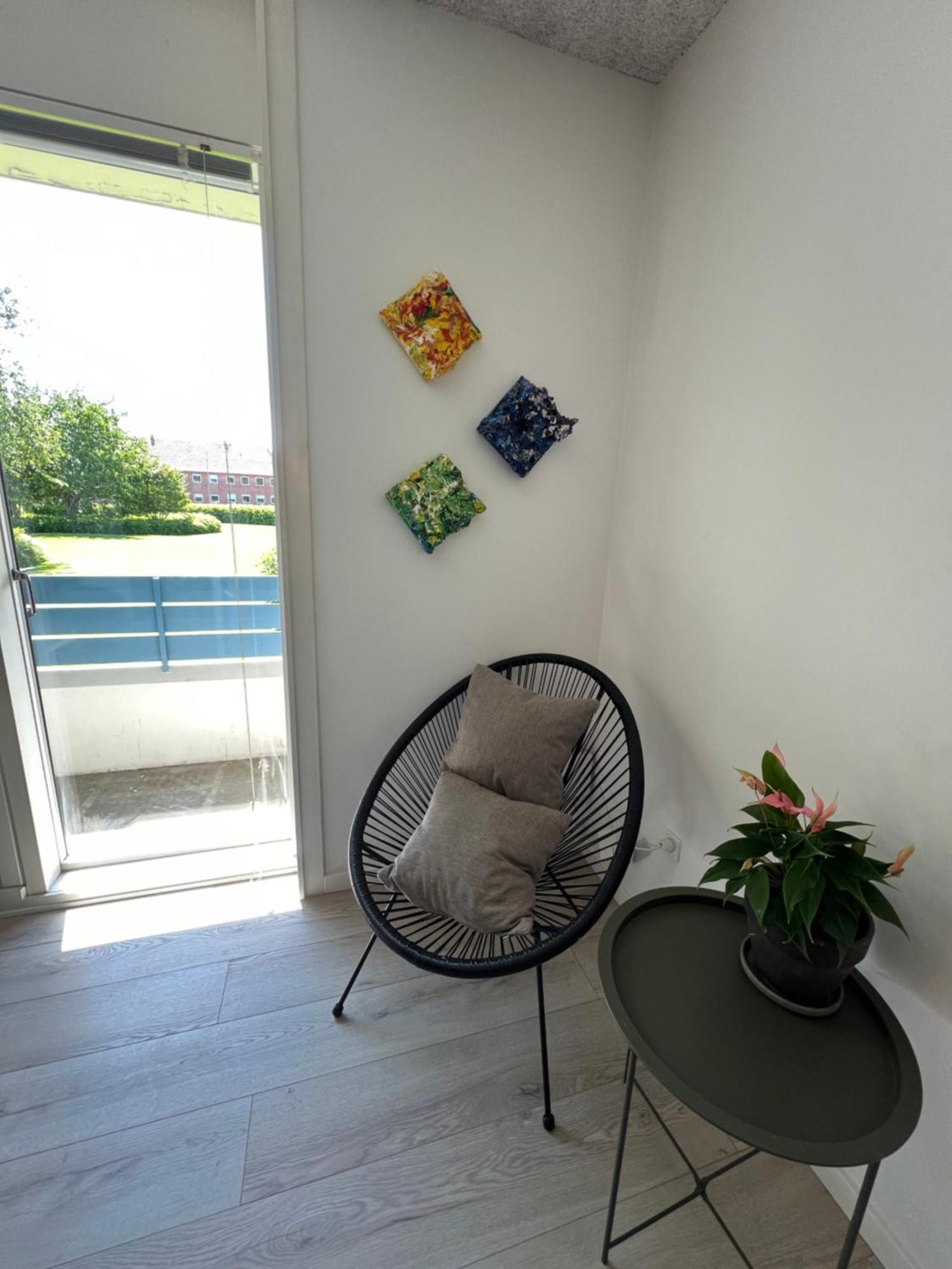 Nyrenoveret Lejlighed Med Balkon Og Parkering Esbjerg Exterior foto